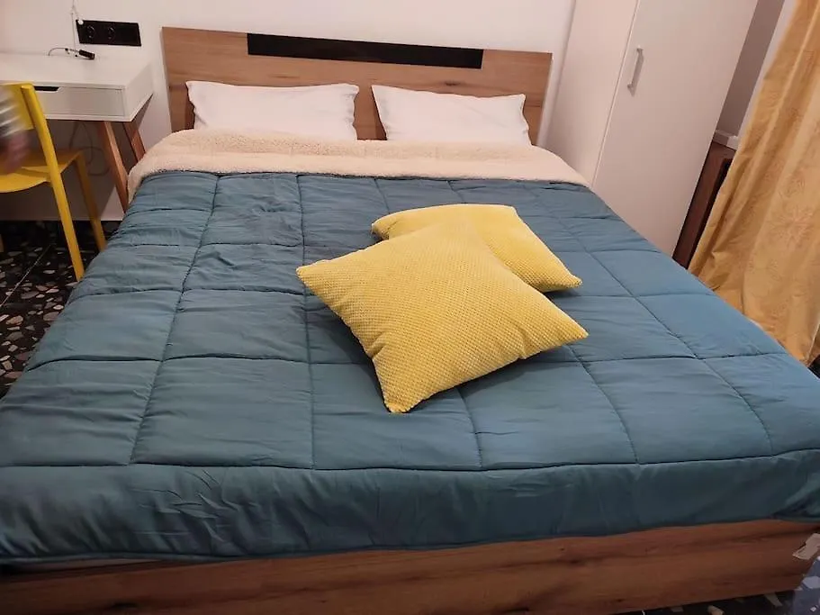 Apartamento Modern Urban Host With Private Courtyard Tesalónica 0*,